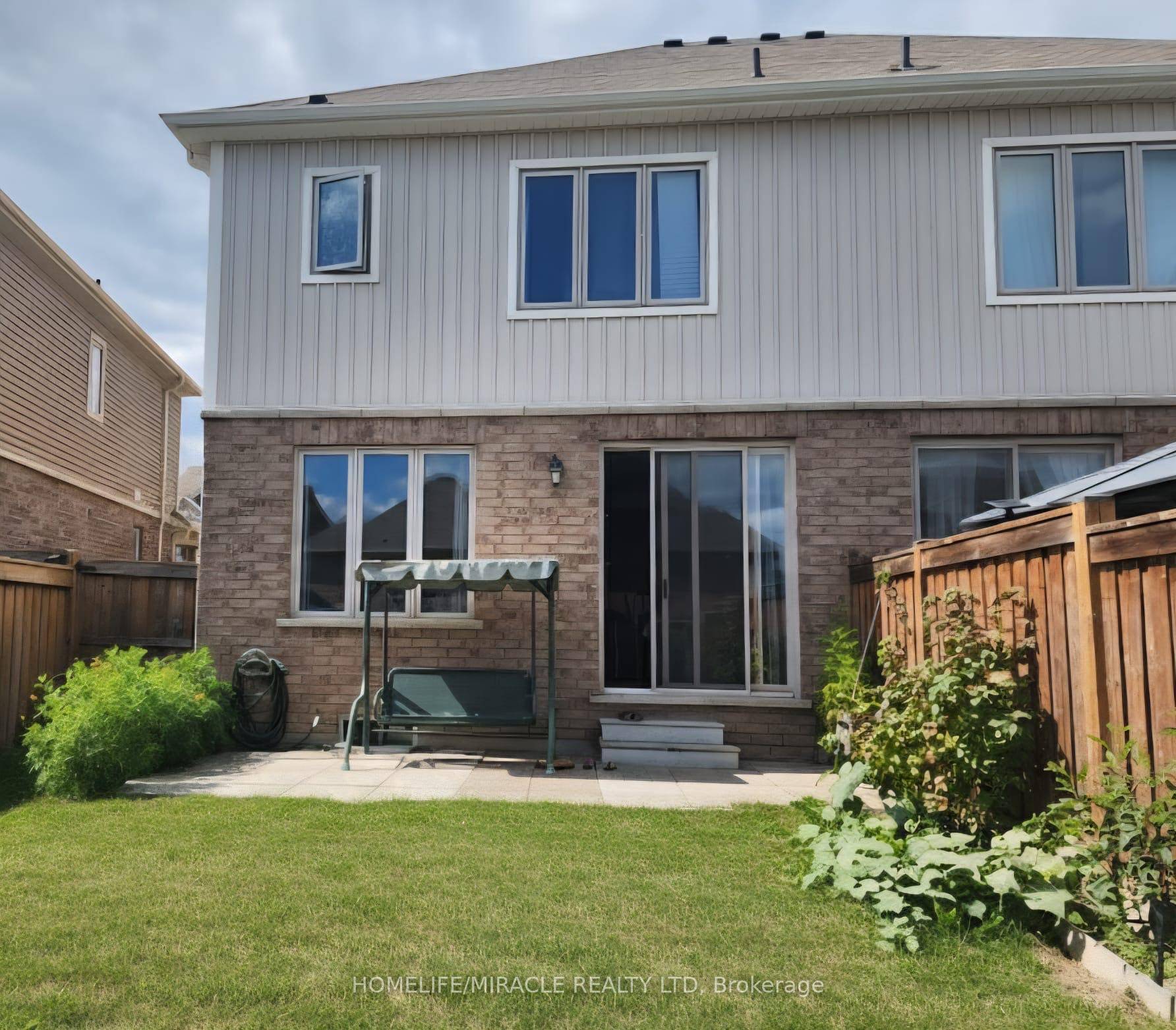 This Beautiful Semi Detached House for lease In The Safe Family Friendly Town Of Tottenham, Located Just North Of The GTA, Close To Hwy 400 And Hwy 50.