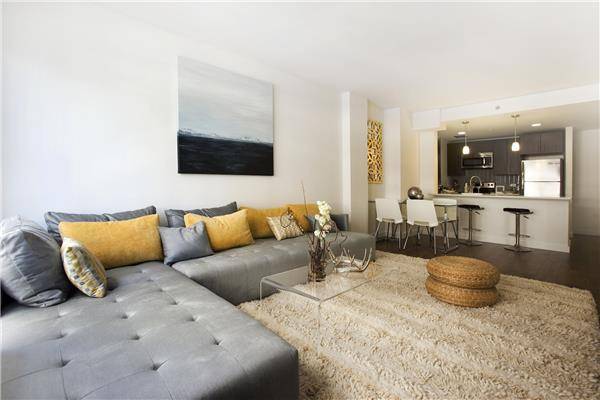 Bright, King sized 1 Bedroom !