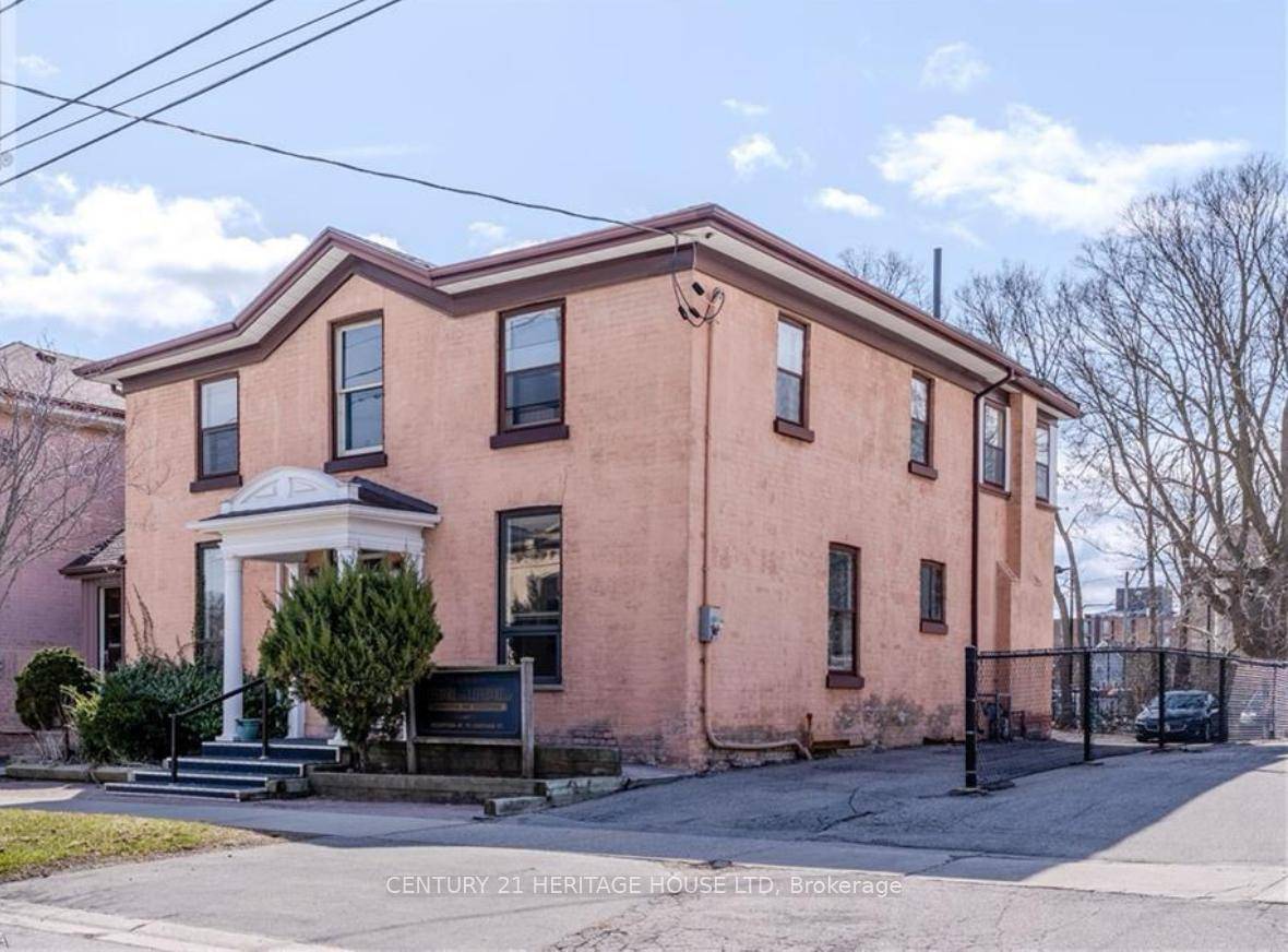 73 Chatham Street, Brant, ON N3T 2P2