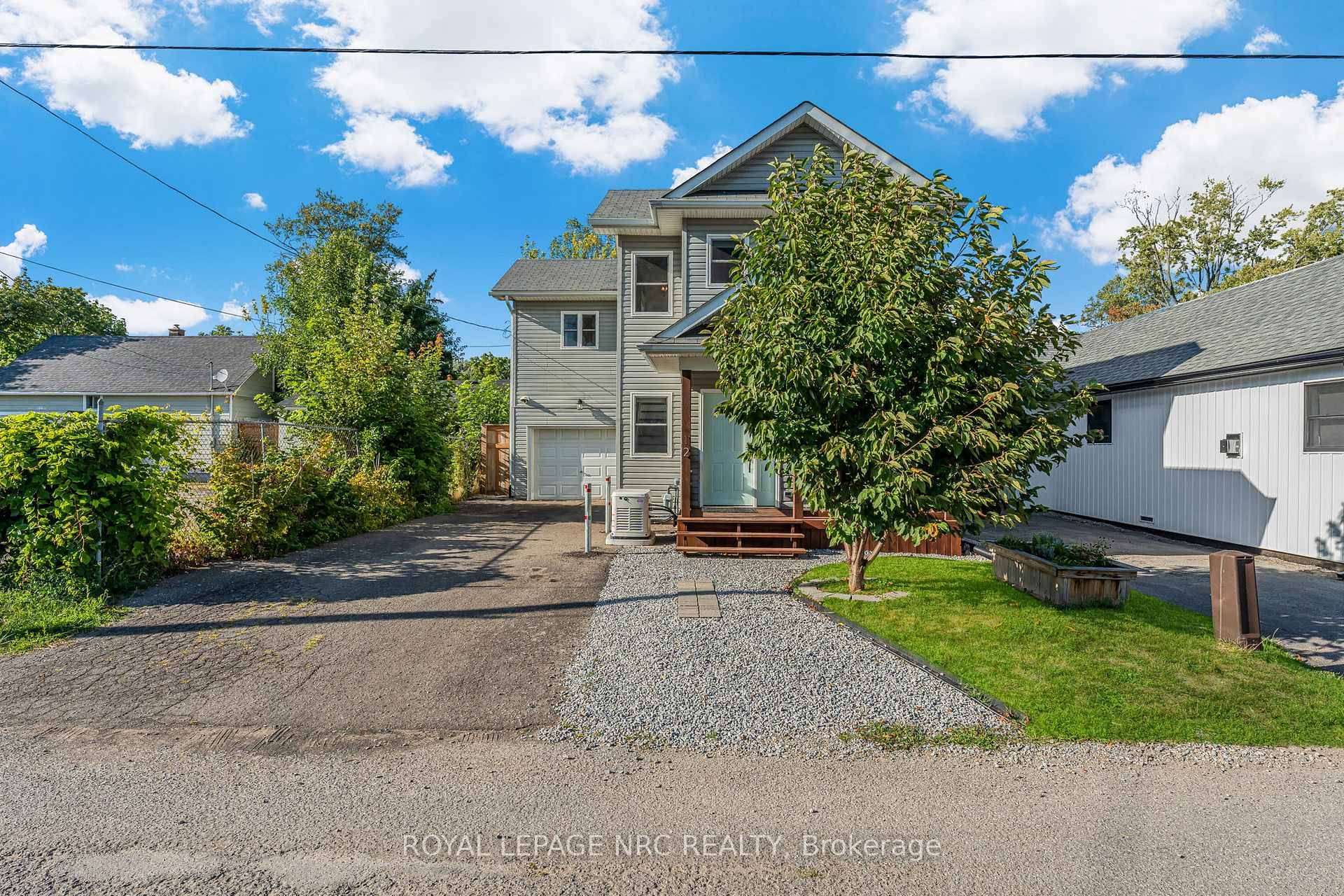 Welcome to 12 Lincoln Road East, an inviting two storey home in the heart of Crystal Beach, just minutes from Lake Erie's sandy shoreline, local shops, and vibrant dining.