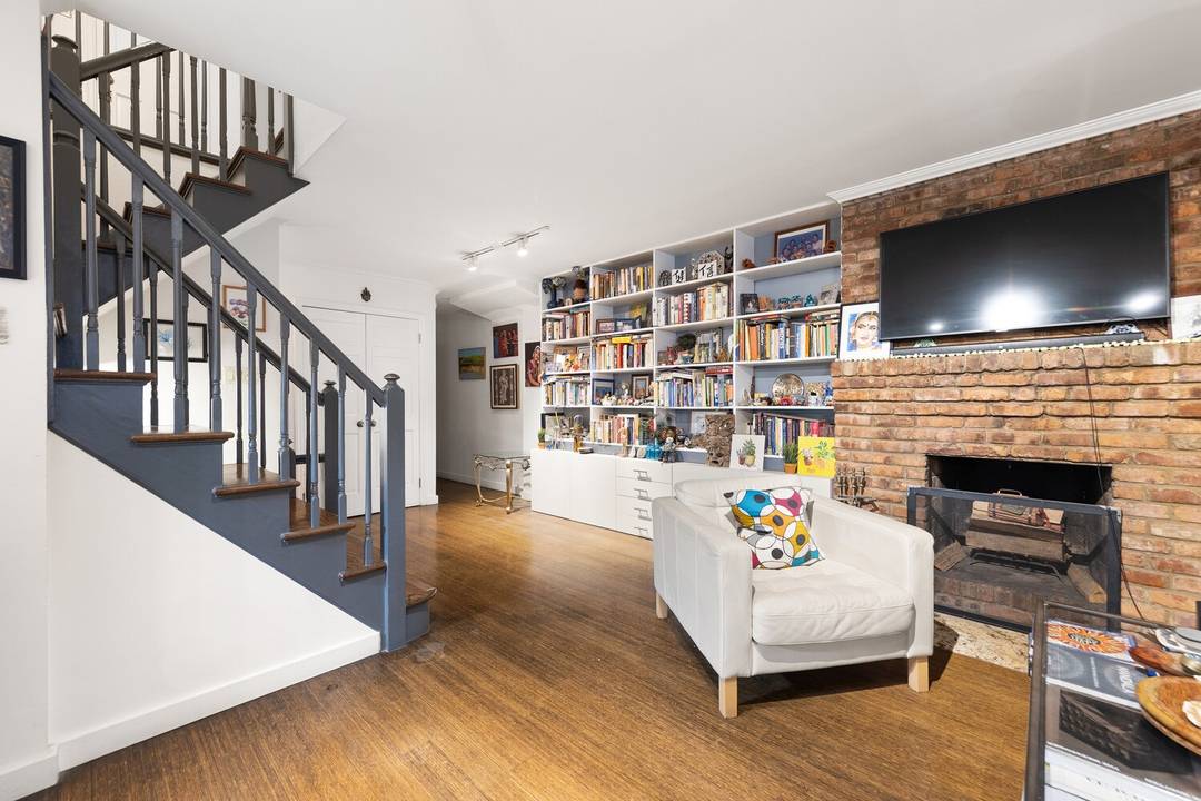 Rare townhouse living with low maintenance in an exceptional coop on a beautiful tree lined street.