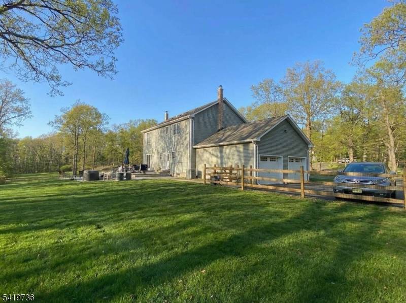 Beautifully maintained 4 bedroom, 2.