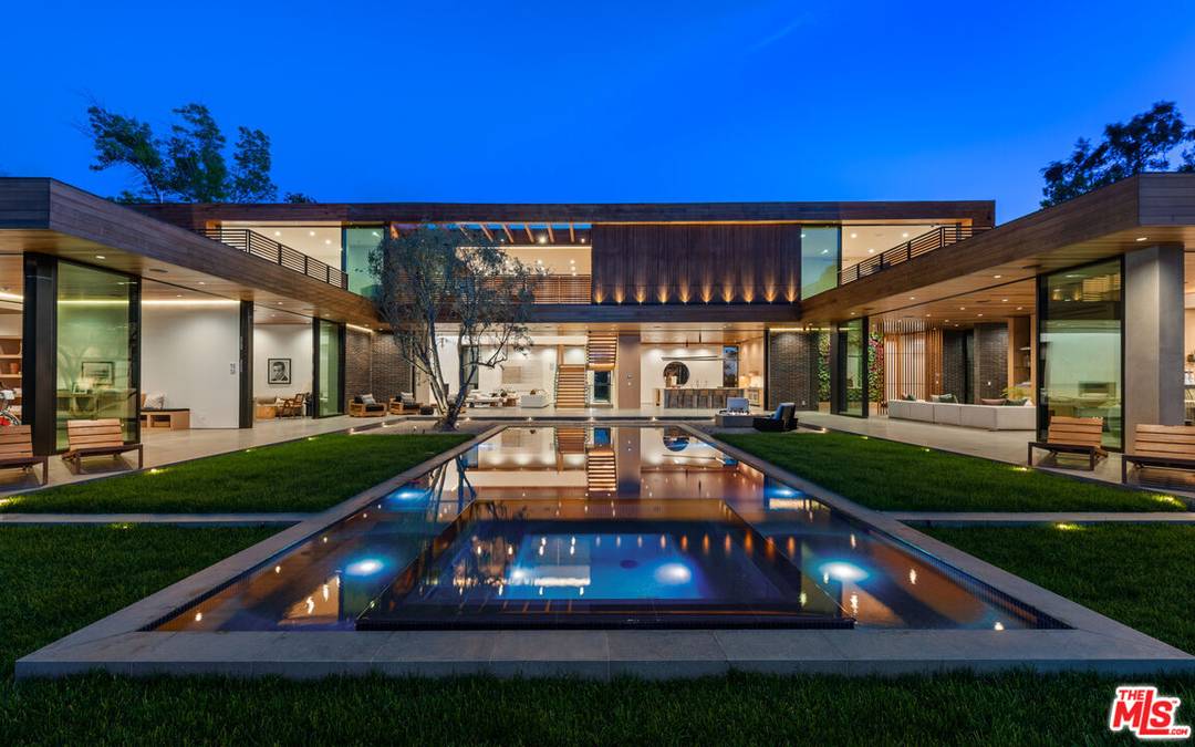 9705   Oak Pass Rd 6BR Beverly Hills Post Office | B.H.P.O. La