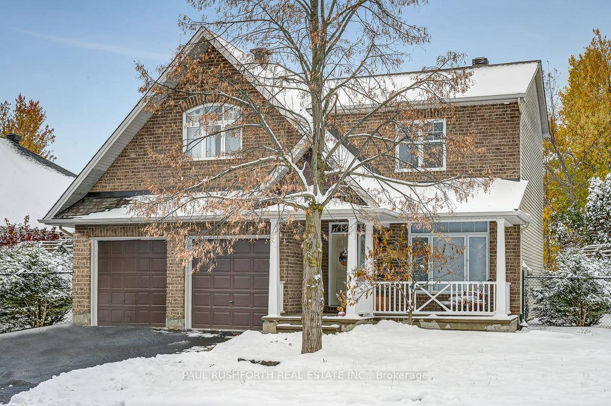 Welcome to this beautifully maintained 4 bedroom Tamarack Coventry, set on a generous lot in the vibrant Findlay Creek community close to parks, schools, and amenities.