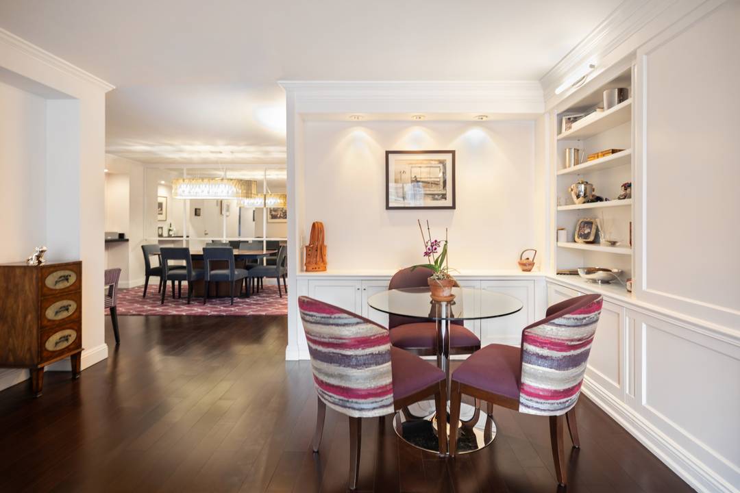 Sutton Place 2BR 2BA Elegant and Sun Filled Home Welcome to this impeccably maintained and beautifully appointed 2 bedroom, 2 bathroom residence in the heart of Sutton Place.