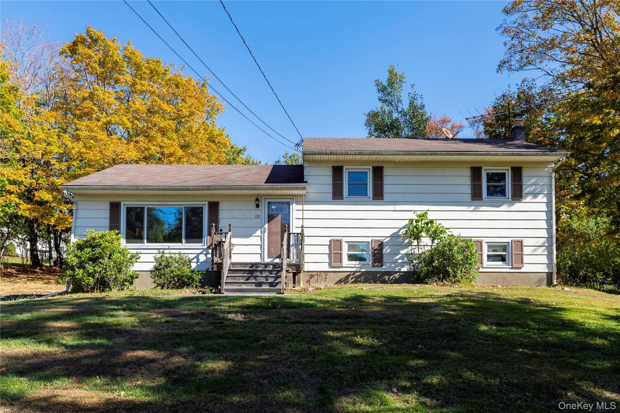 Welcome to 172 Ridge Road, a delightful 3 bed, 2 bath split level home offering 1, 600 sq ft of comfortable living space in the heart of Highland Mills.