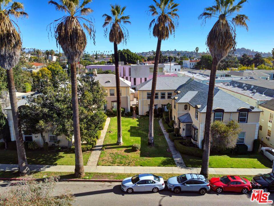 1852 -62 N Edgemont St 20BR Hollywood Hills East La