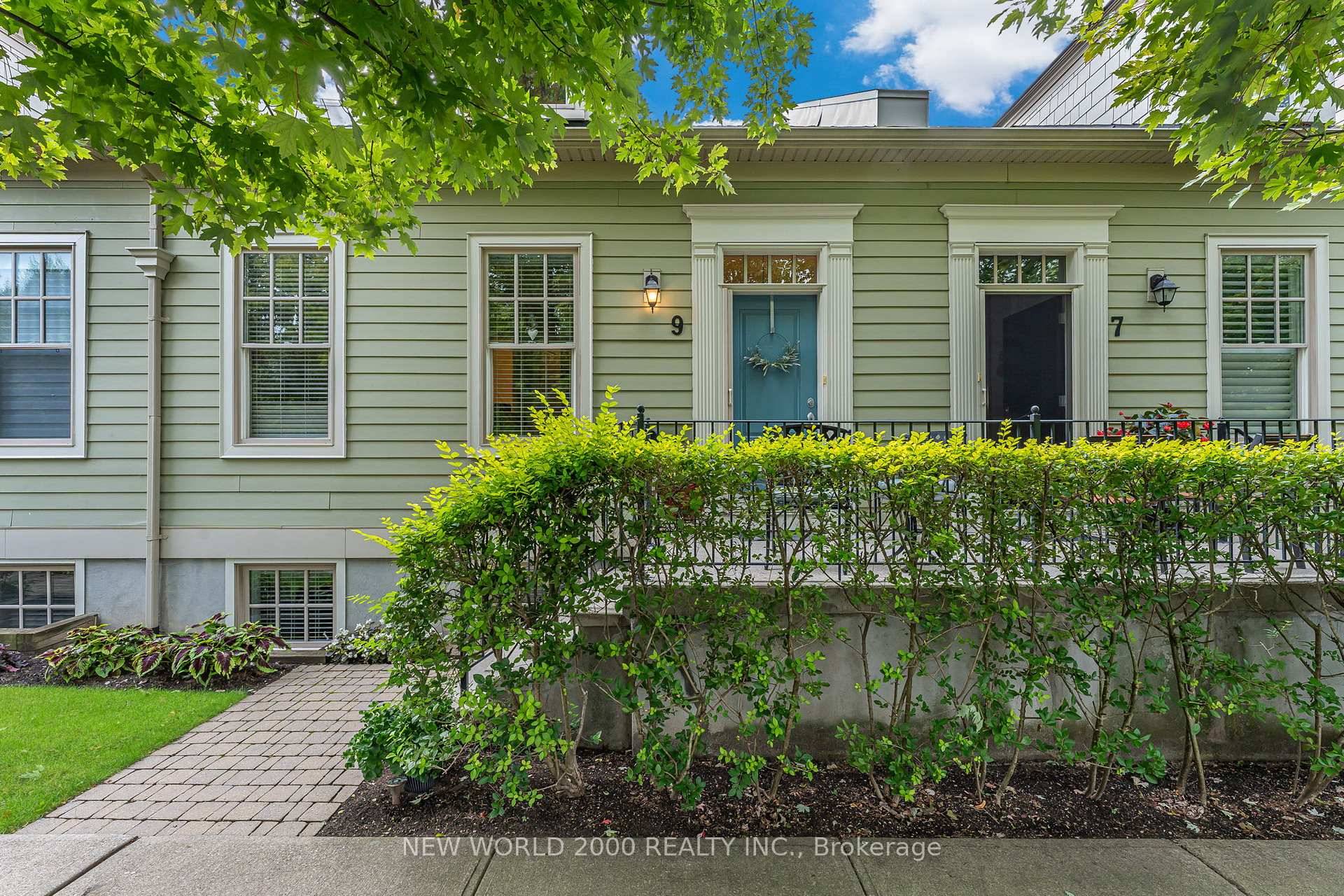 Just a 15 minute stroll from the charming historic Old Town, 9 Brock Street offers elegance, comfort, and convenience.