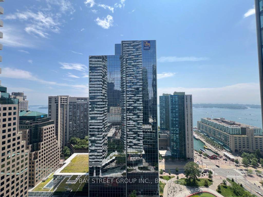 Experience luxury living in this stunning 1 bedroom den suite at Harbour Plaza Residences.