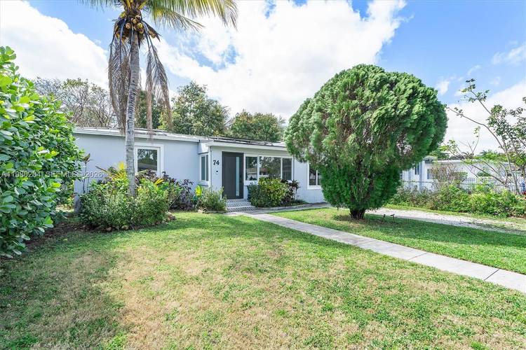 Charming and move in ready, this North Miami gem is the perfect starter home !
