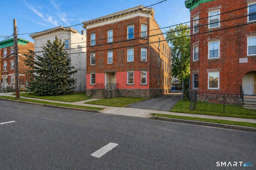 Attractive opportunity to purchase a cash flowing six unit brick multifamily property in Hartford's sought after South End.