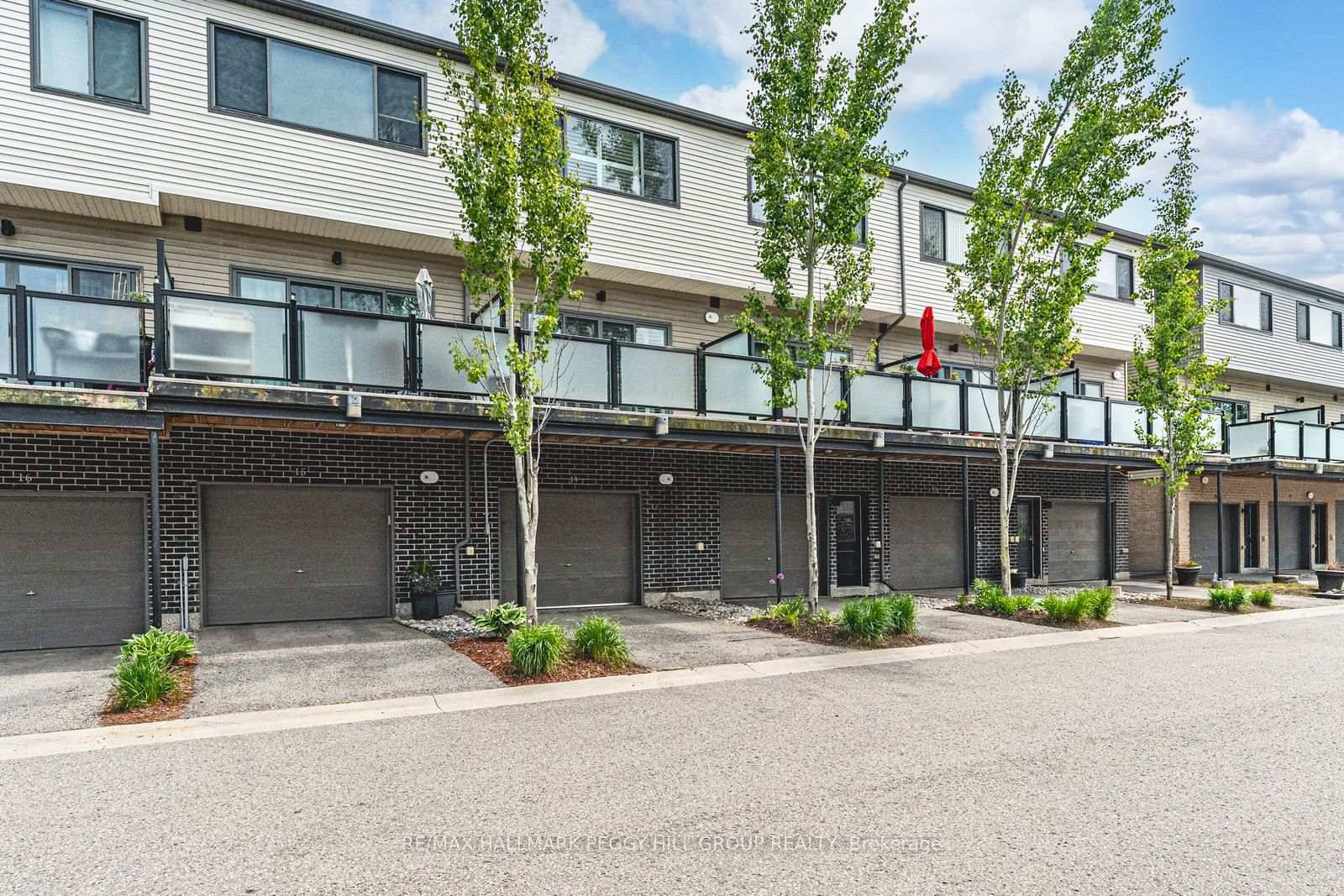 MODERN 3 STOREY TOWNHOME WITH ECO FRIENDLY FEATURES IN A PRIME ARDAGH LOCATION !