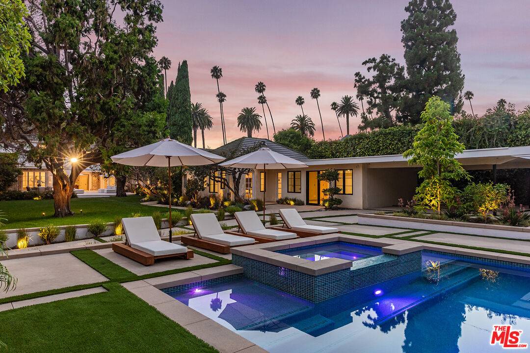 702  N Beverly Dr 8.0 Beverly Hills LA