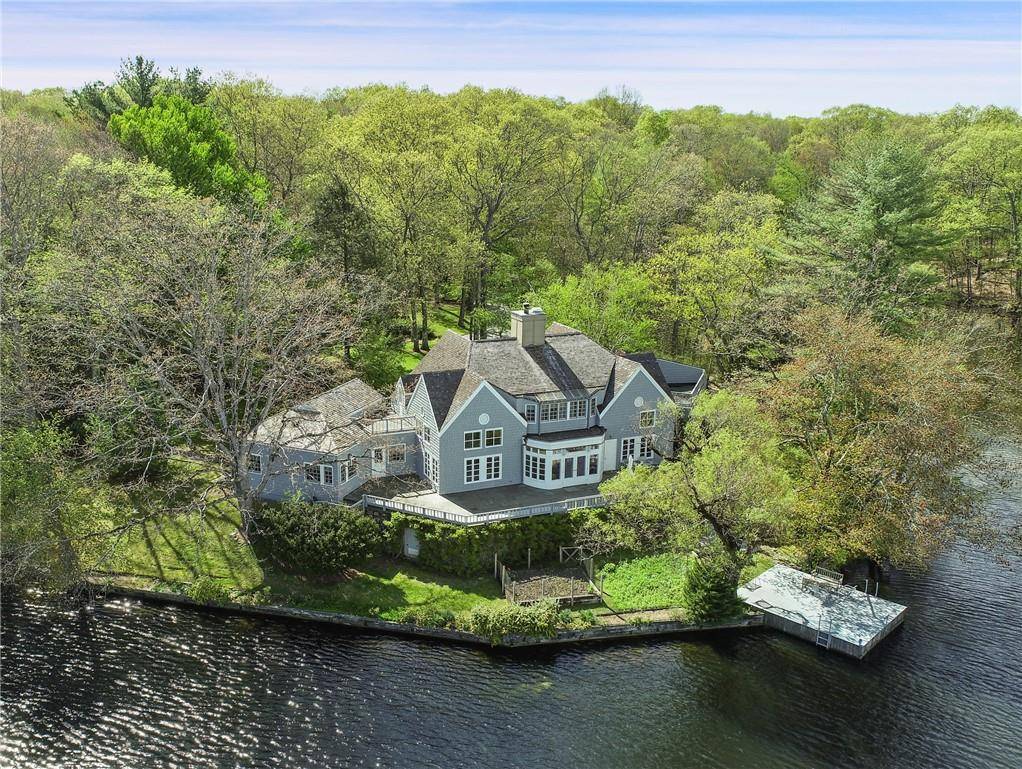 Located between historic Bedford Village and Pound Ridge, New York is 6.