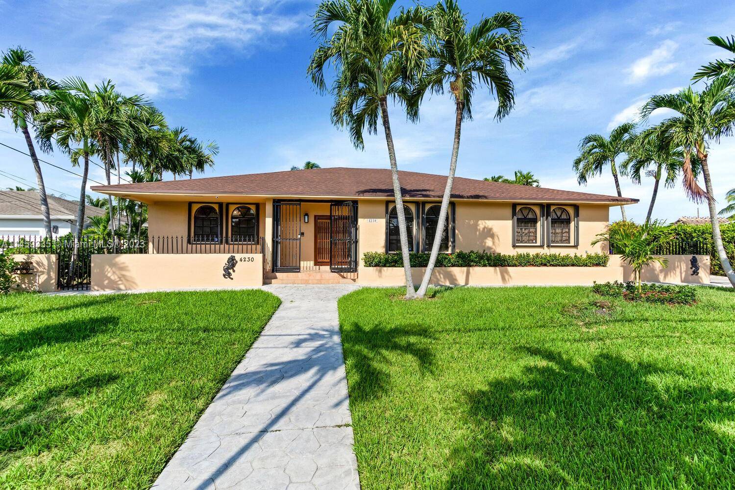 The perfect home for you with an amazing location !