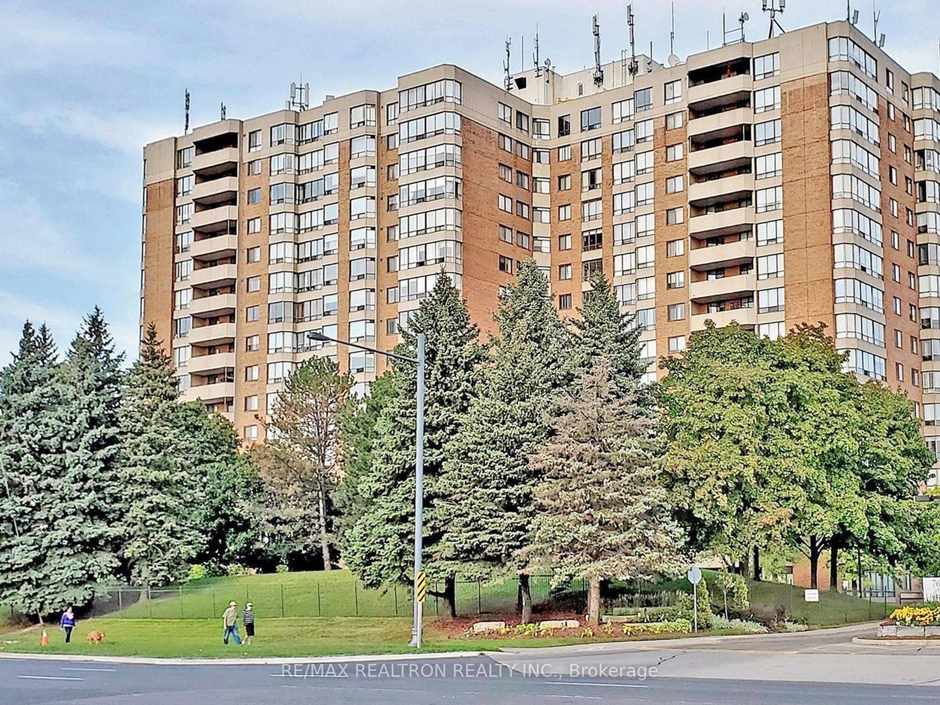 Highly Sought After Condo In The Heart Of Thornhill !