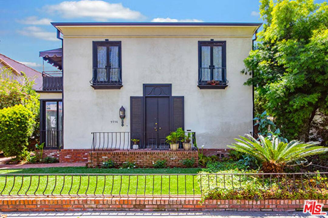 9936 Robbins Dr 8BR Beverly Hills La