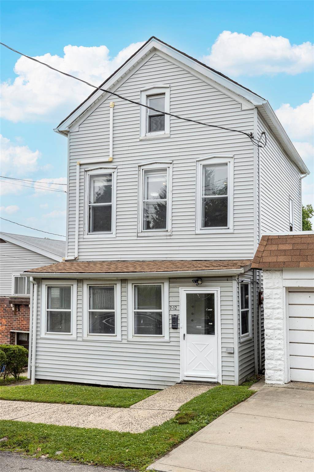 Don t missed it ! If you ve been searching for a beautiful, spacious, and reasonably priced home for your family look no further.