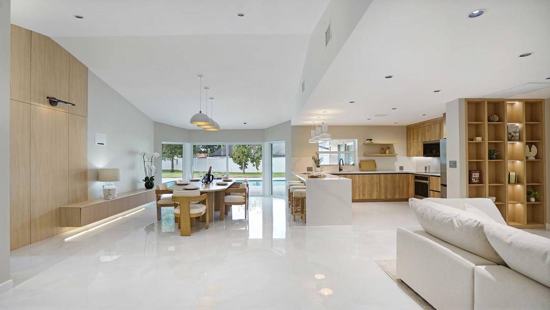 Fully renovated 4 bedroom modern residence on an oversized 0.