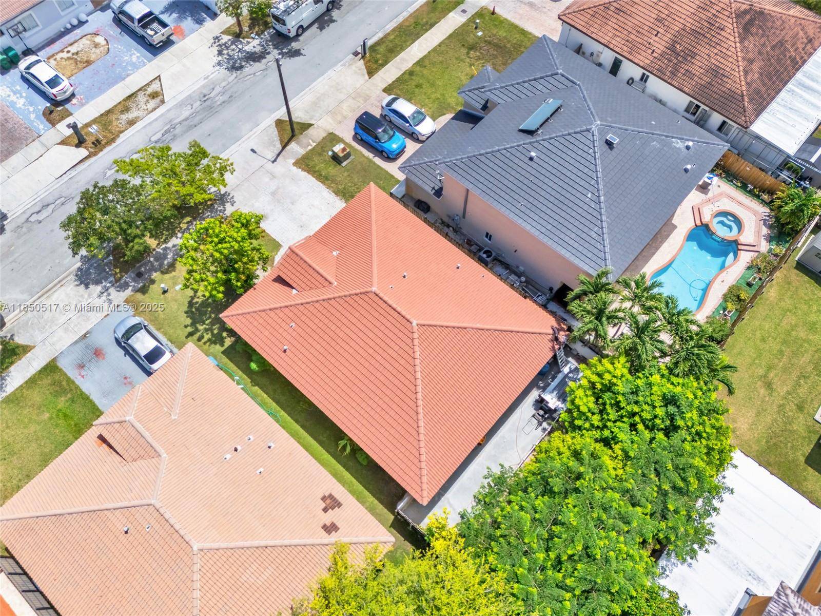 Welcome to your spacious South Miami Heights retreat !