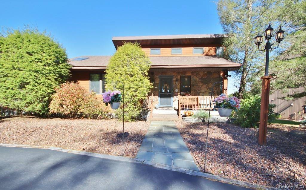 Enjoy true lakefront living in Emerald Green, a premier 1, 400 acre community featuring three private lakes Lake Louise Marie, Treasure Lake, and Davis Lake offering over 250 acres of ...
