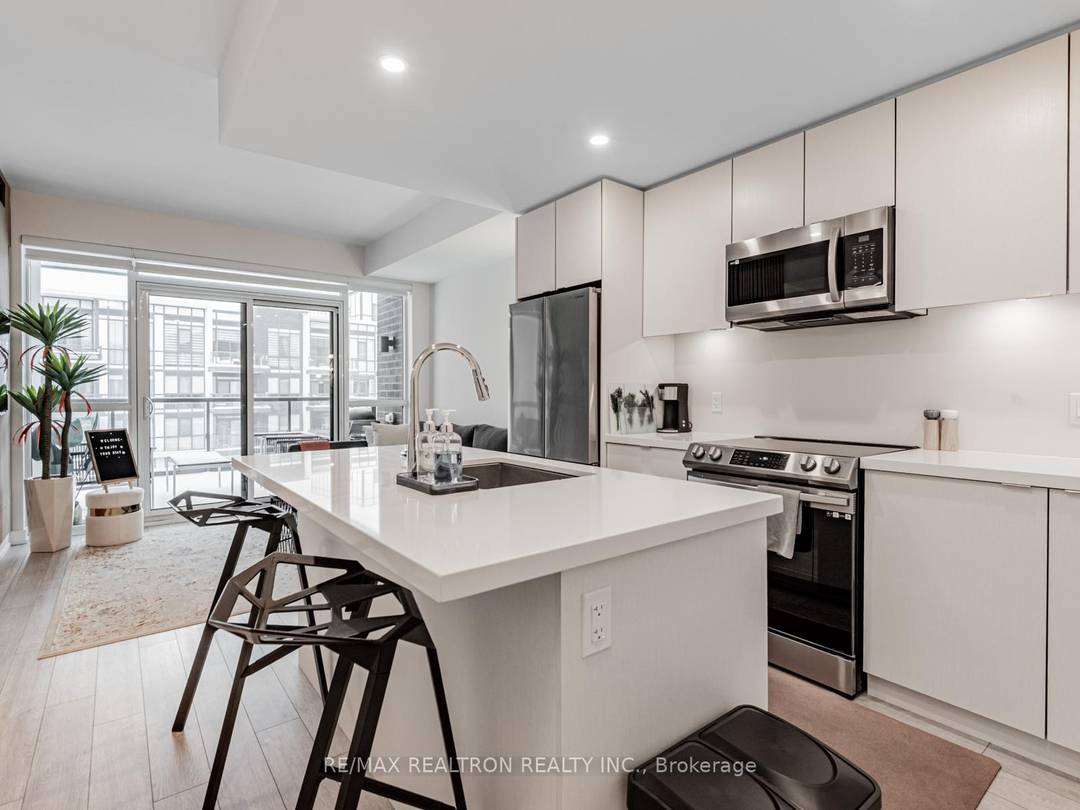 Discover refined resort living in this fully furnished one bedroom home at Friday Harbour, offering peaceful courtyard and forest views that bring nature right to your doorstep.