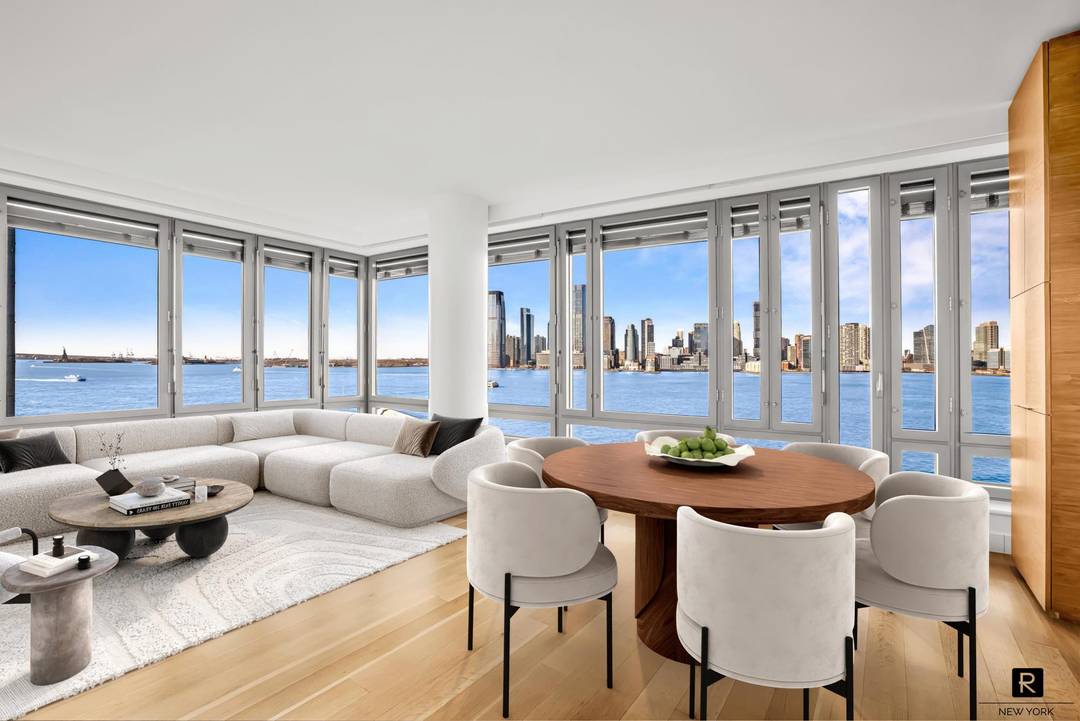 VIEWS AND LIGHT ! Spacious 3 bed 3.