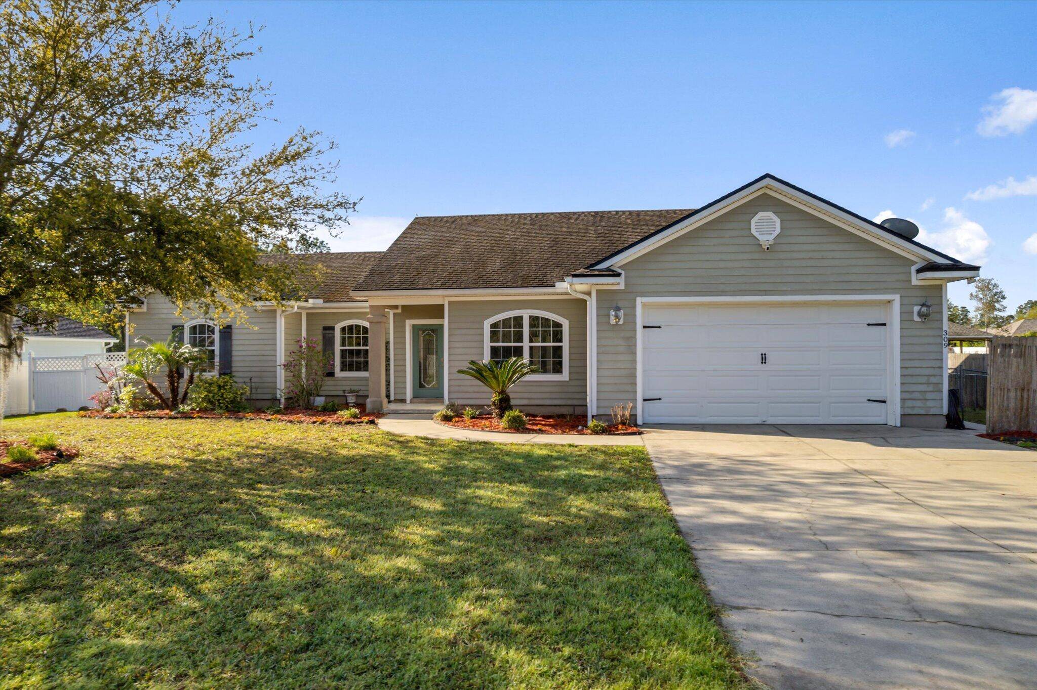 Welcome to this beautiful 3 bed, 2 bath home in the heart of St.