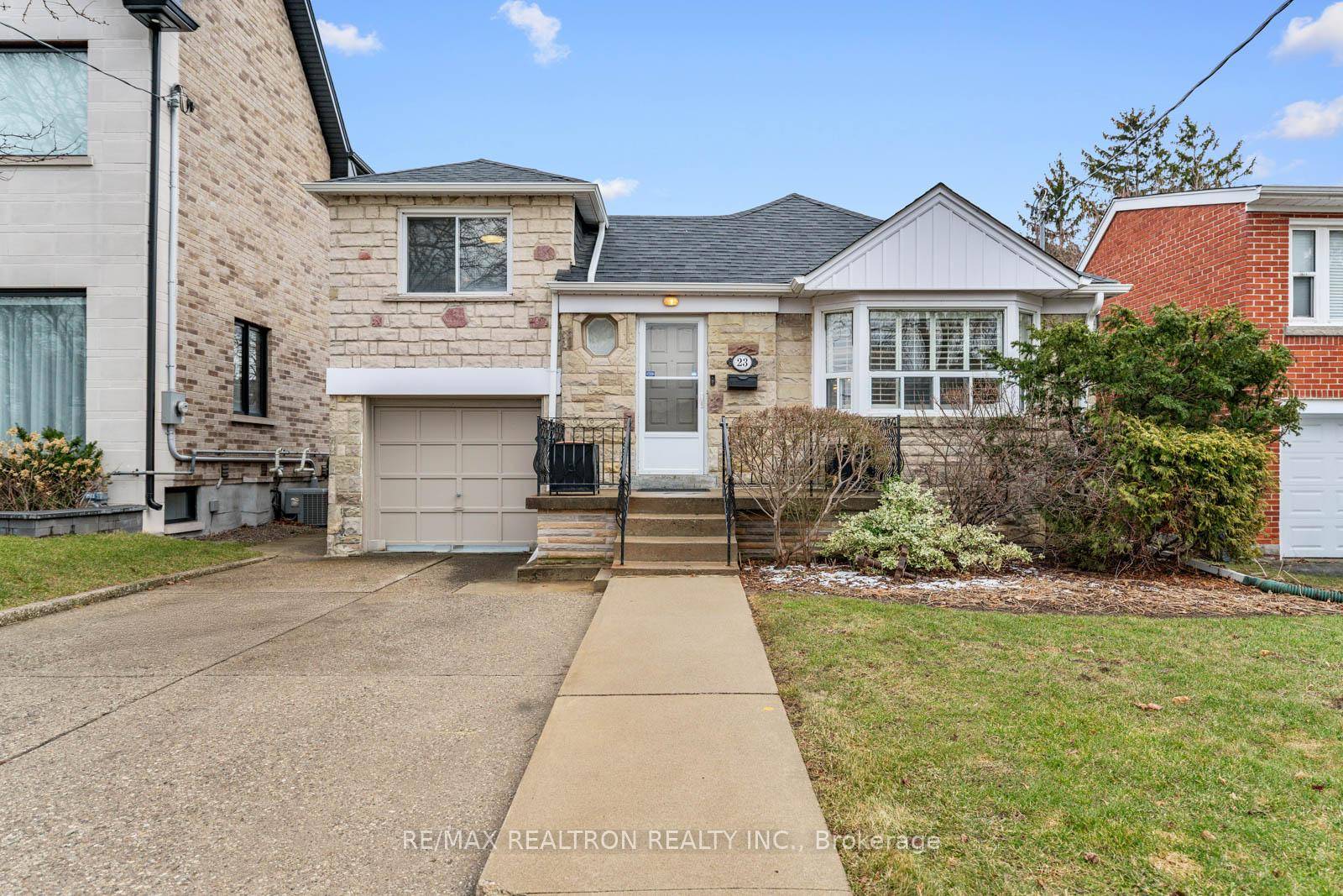 Fantastic Opportunity in Clanton Park !