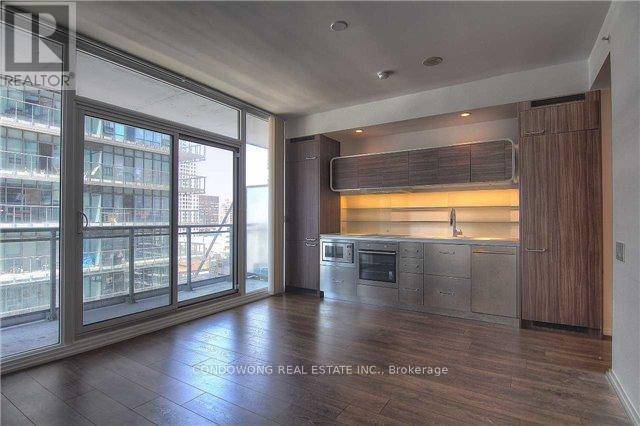 Luxury Yorkville Condominium In Toronto's Upscale Yorkville Bloor Yonge Neighborhoods.