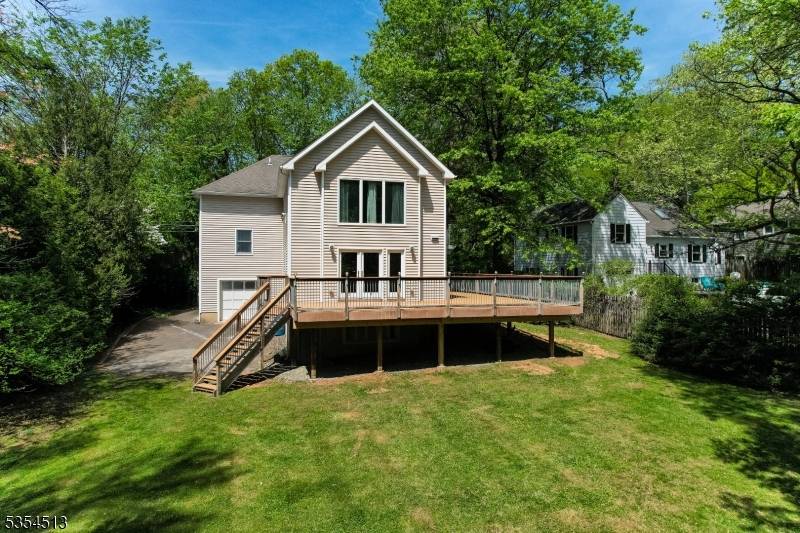 Stunning Custom Colonial 4 Beds 4.