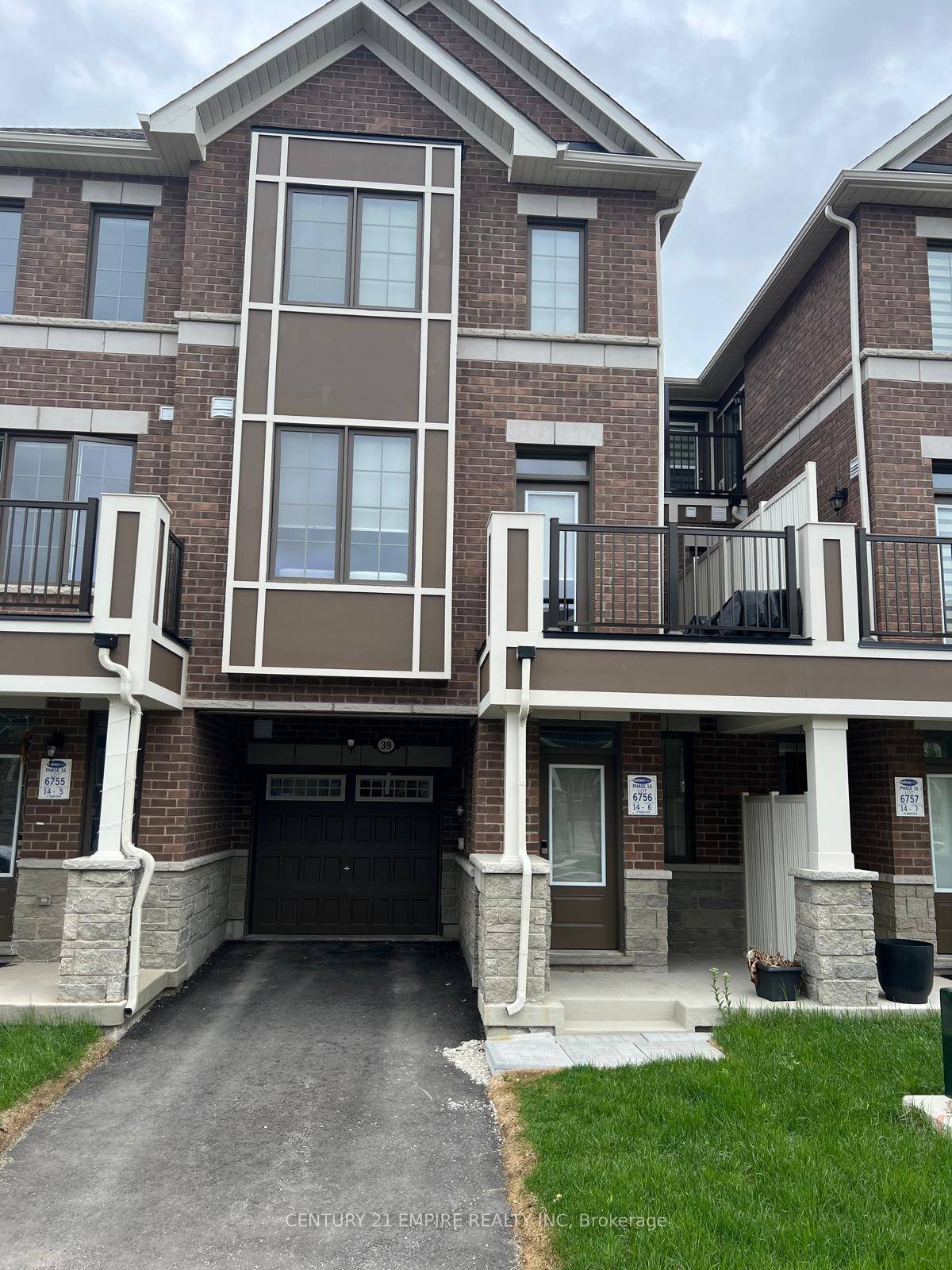 immaculately kept, well maintained only 1 year old freehold townhouse available for Lease in A Very Family Friendly Neighborhood of Brampton, Lots of Upgrades in Kitchen, Washrooms and The Whole ...