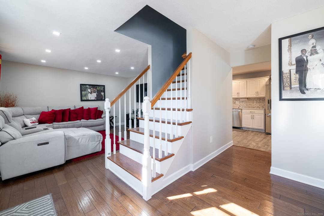 Welcome to this stunning and spacious Colonial home, ideally situated in the highly sought after Bunker Hill neighborhood.