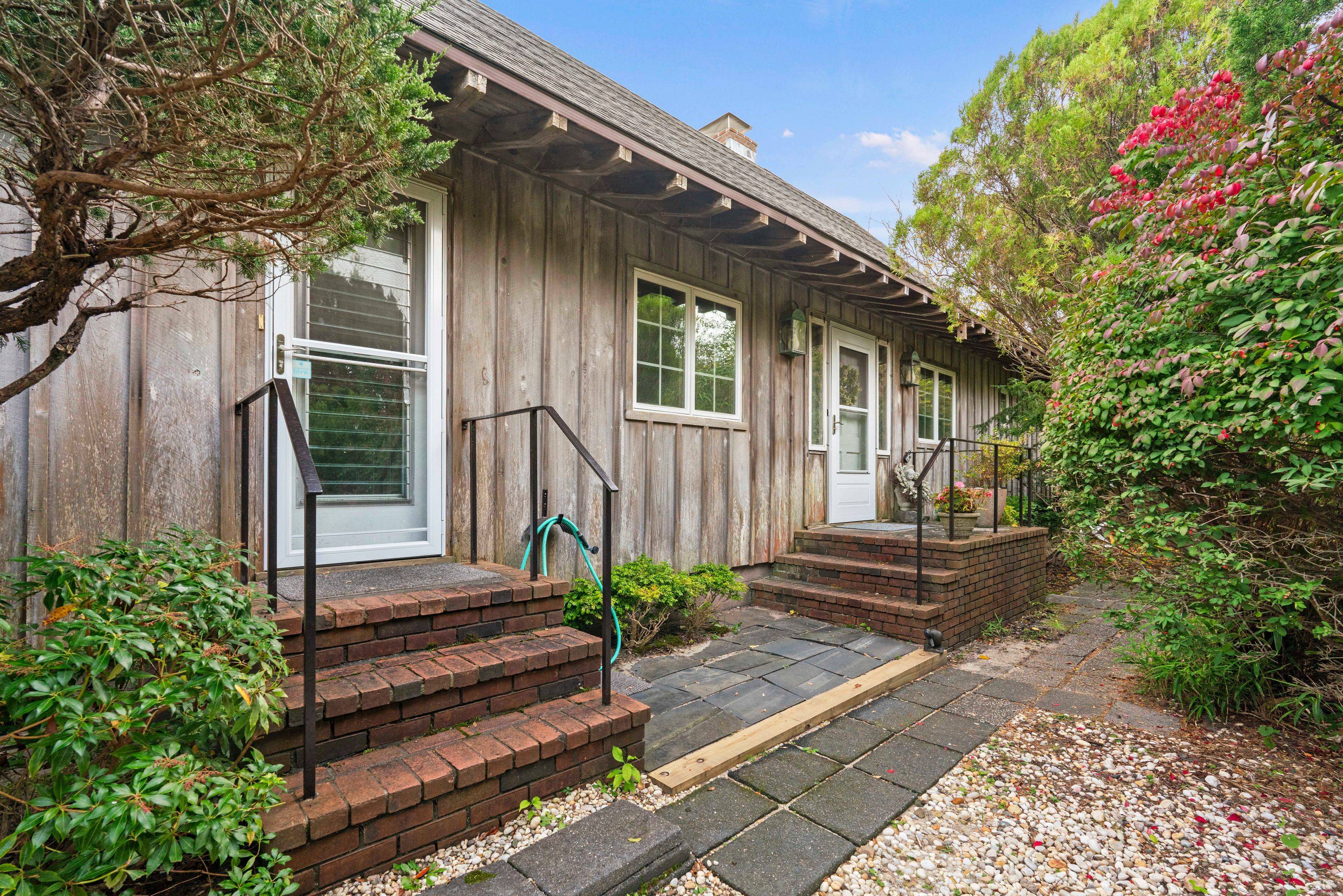 Ocean Cottage in the Amagansett Dunes