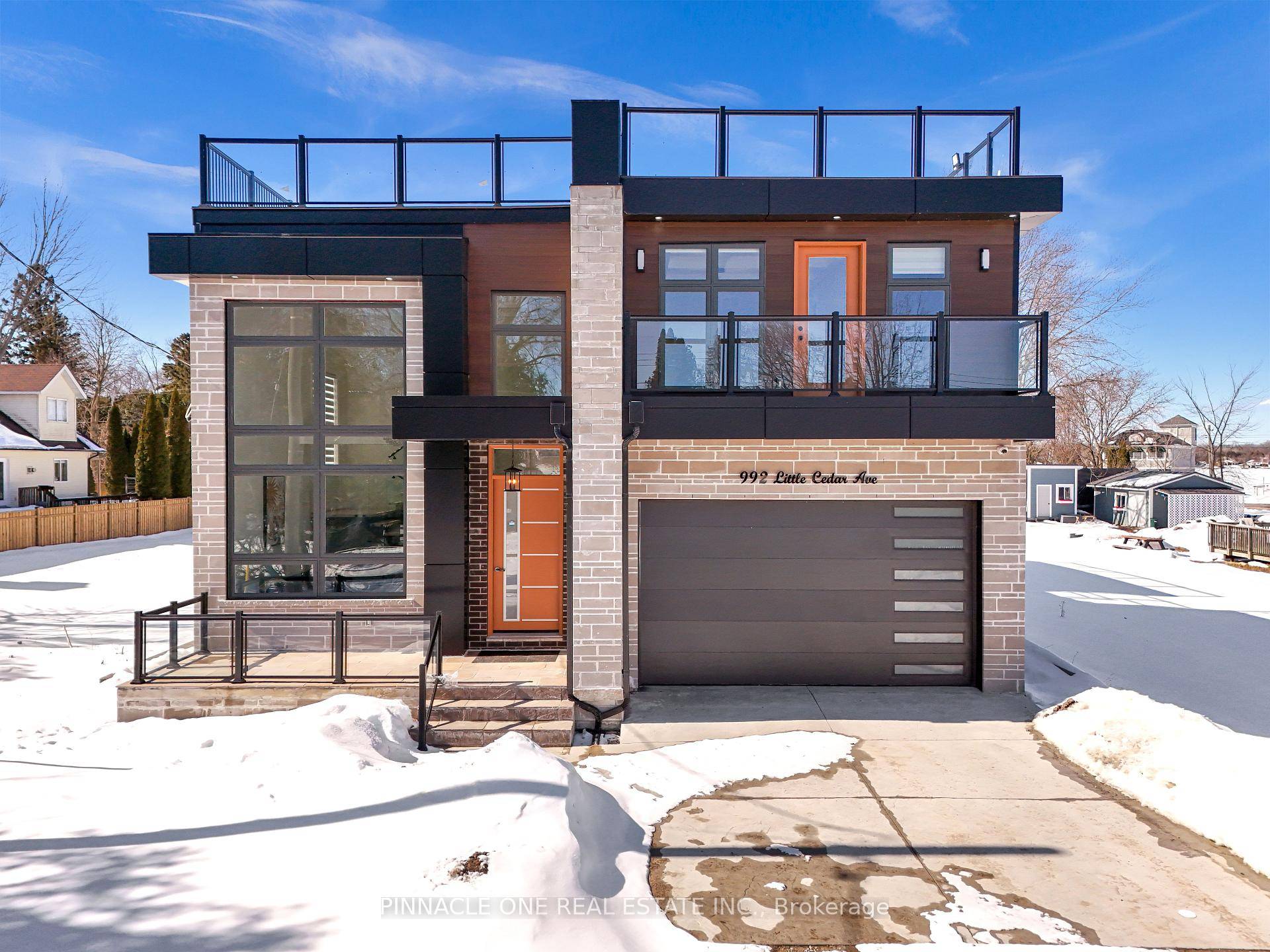 Client RemarksLuxury Lakefront Home 992 Little Cedar Ave, Innisfil, Ontario.