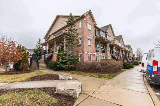 Bright and Open 1 Bed, 1 Bath, Ground Floor End unit Townhouse siding onto Parkette.