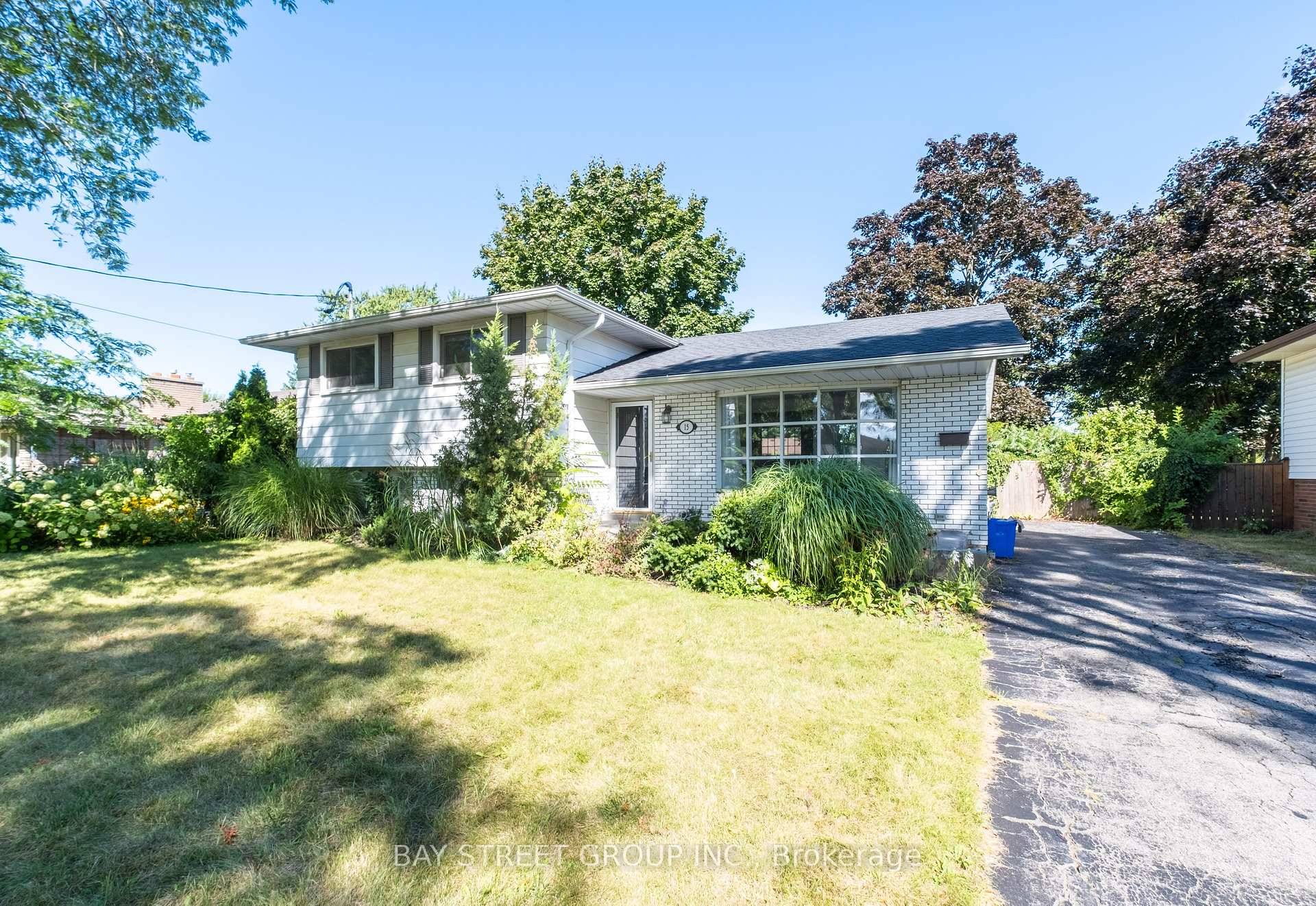 Welcome to this beautifully updated main level unit in the highly sought after north end of St.