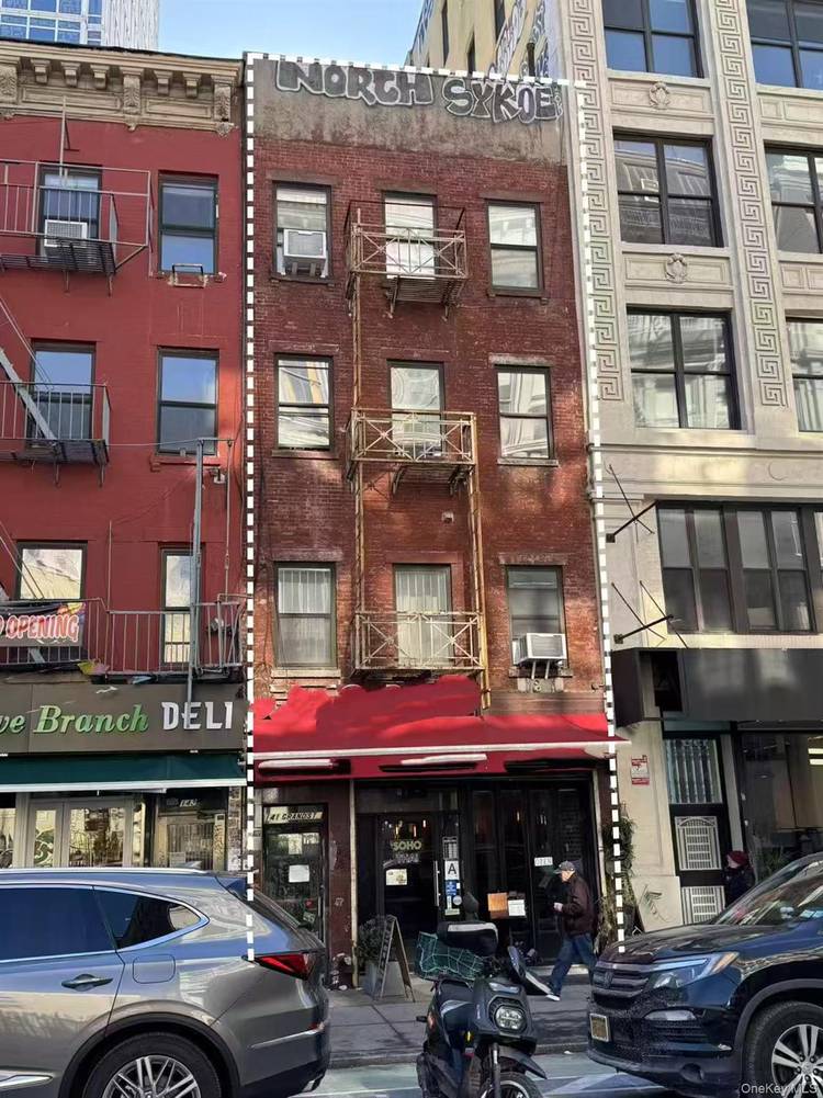 A truly rare offering in the heart of SoHo, this exceptional mixed use building presents a prime opportunity to own a versatile asset in one of Manhattan s most iconic ...