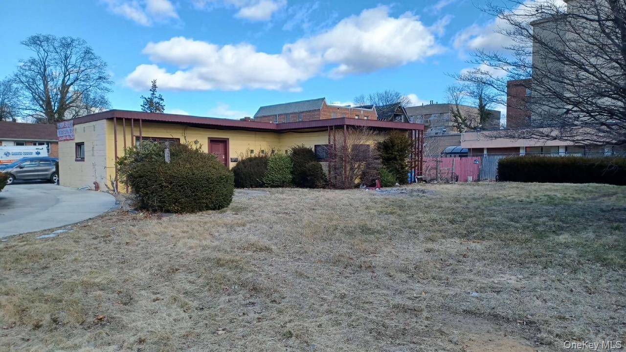 Flushing downtown R4 development lot with size of 16000 SF, 2 Lots together.