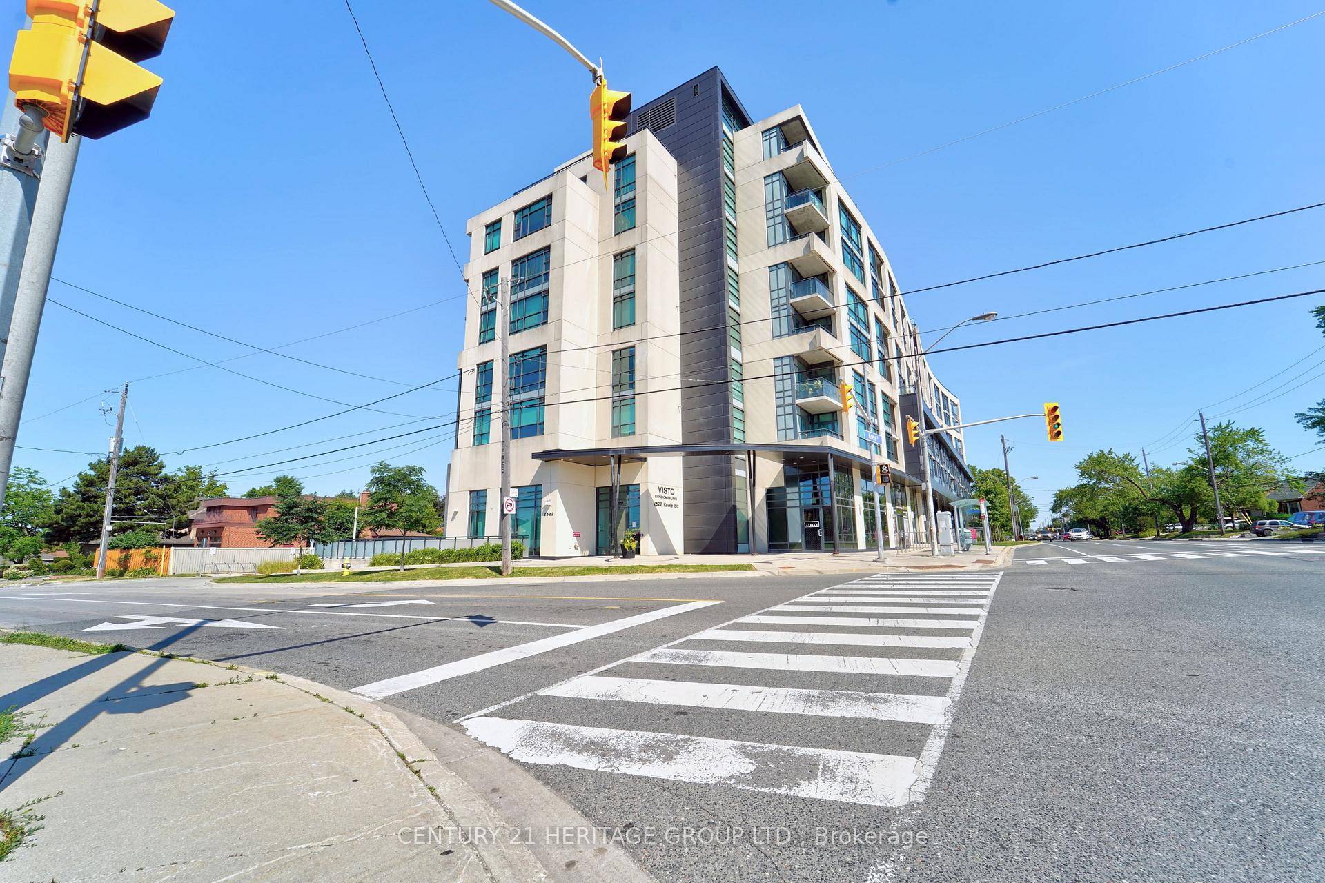 Welcome to Visto Condominium Modern Living in the Maple Leaf Community !