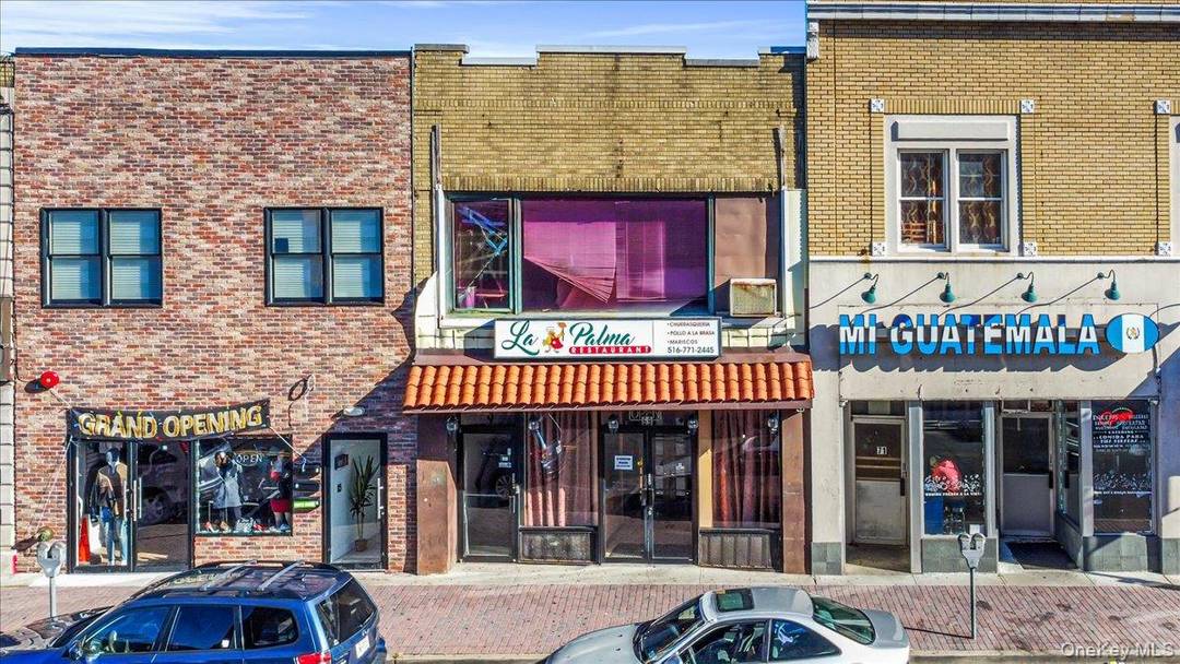 Prime commercial opportunity in the heart of Freeport !