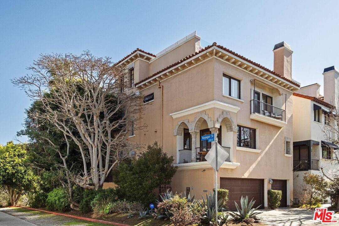 5302 Pacific Ave 4BR Marina Del Rey La