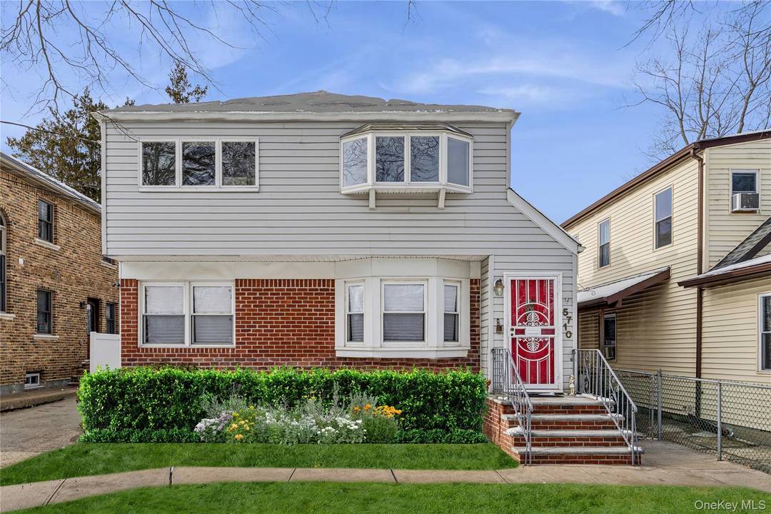 Charming Legal 2 Family Home in Highly Rated Little Neck, NY School Zone with Excellent Public Transportation and Amenities Discover this meticulously maintained legal two family residence in a prime ...