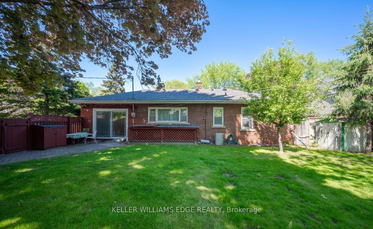 Welcome to 405 Stratheden Avenue, a charming 1550 sq.
