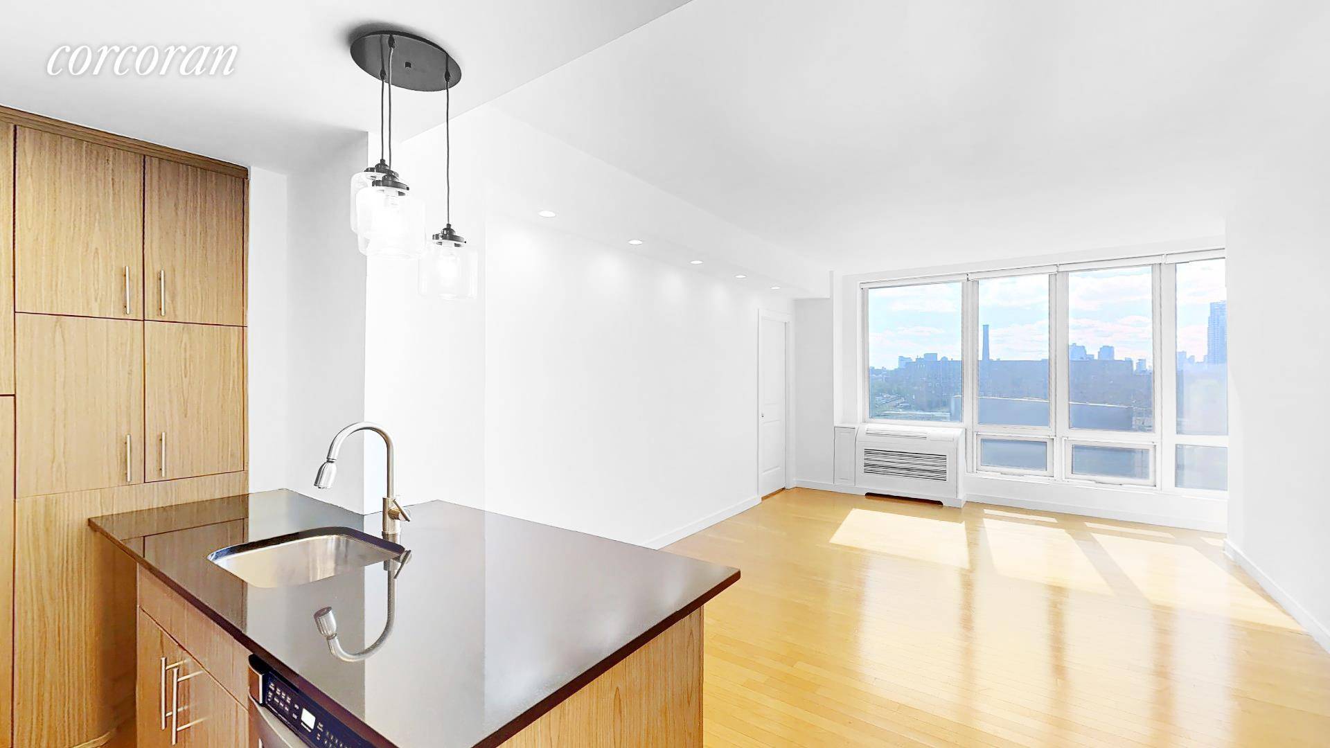 2 Bedroom 2 Bath with breathtaking NYC skyline views !
