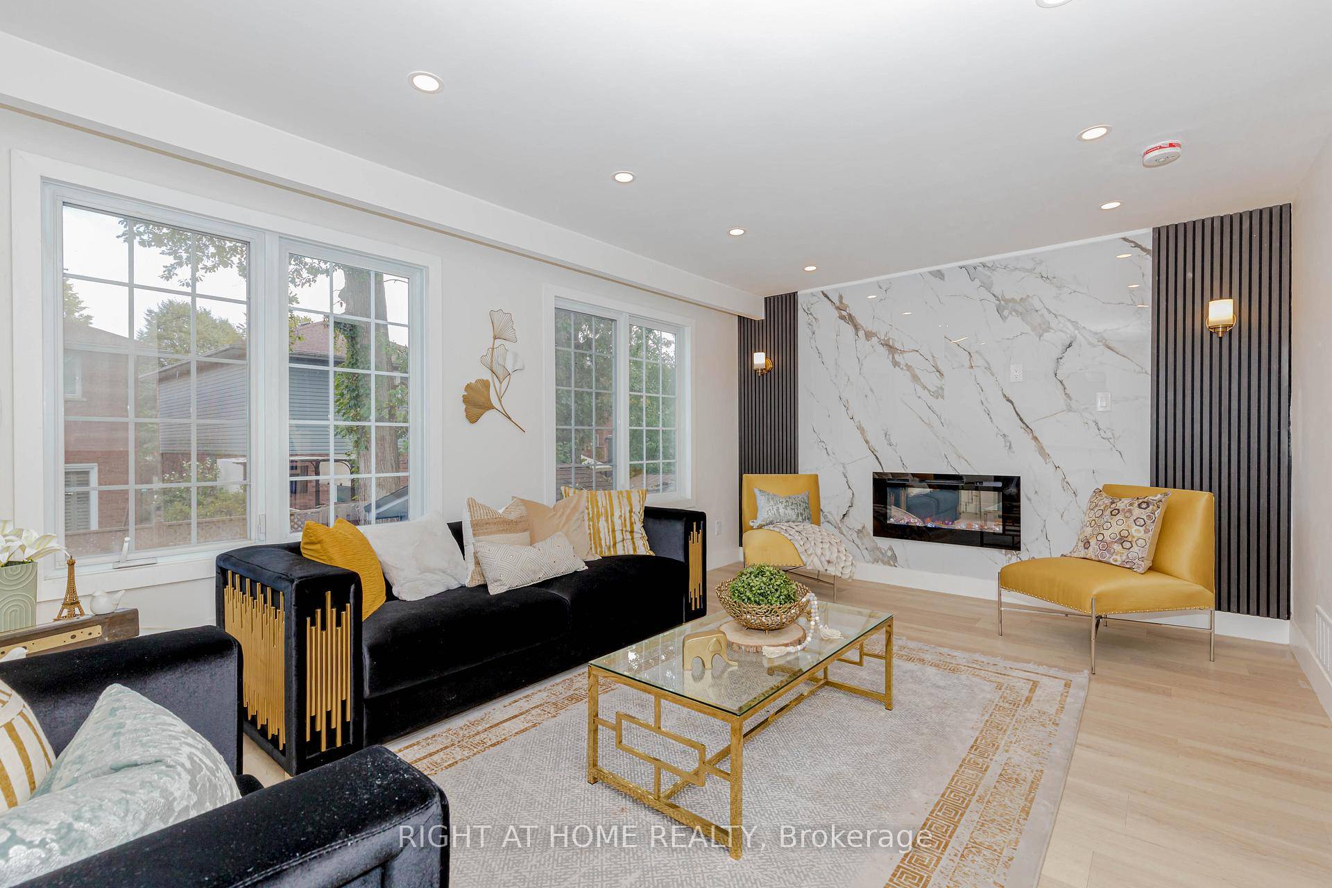 LEGAL BASEMENT APARTMENT Welcome to this newly renovated detached home.