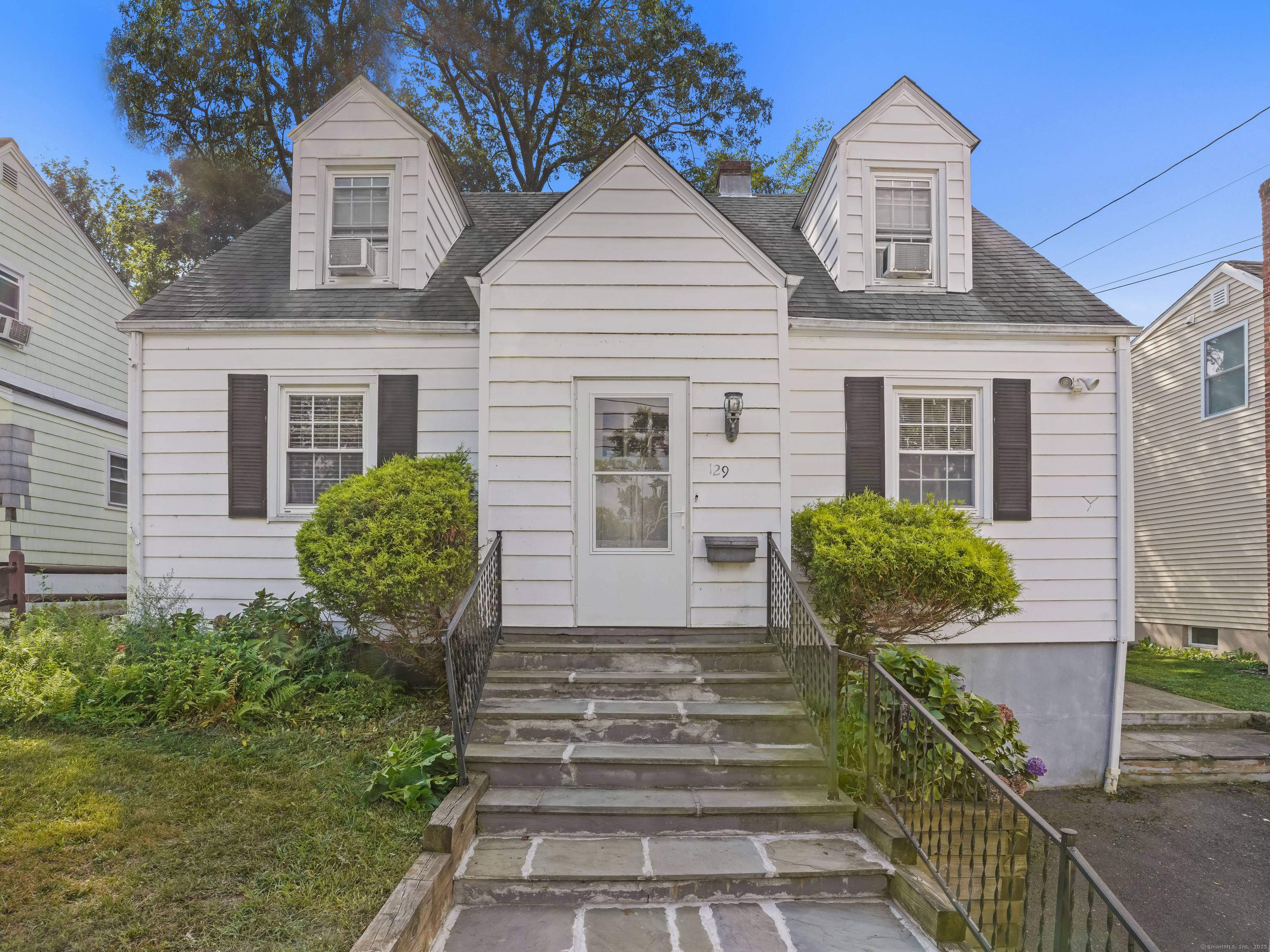 Welcome to 129 Ashton St !