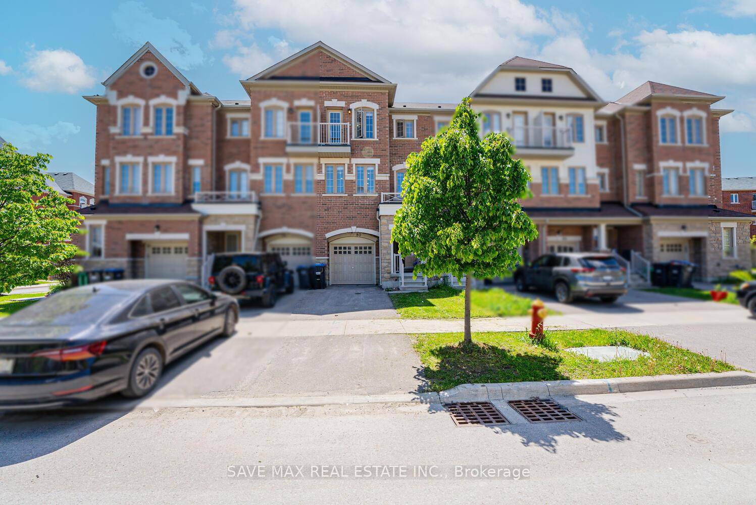 Rare 4 Bedroom, 4 Washroom Freehold Townhome in Brampton's most desirable Heart Lake Neighborhood !