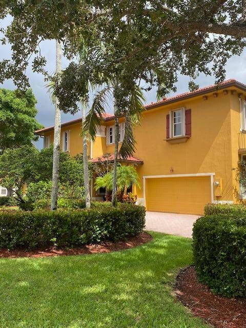 THIS IMPECCABLY MAINTAINED END UNIT TOWNHOUSE IN HERON BAY OFFERS ABUNDANT NATURAL LIGHT AND OVER 2, 000 SQUARE FEET OF ELEGANT LIVING SPACE.