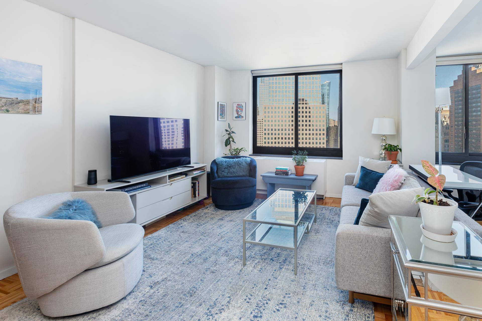 Welcome to this spectacular and rarely available Junior One bedroom with incredible light and views at one of the most sought after locations of Battery Park City.